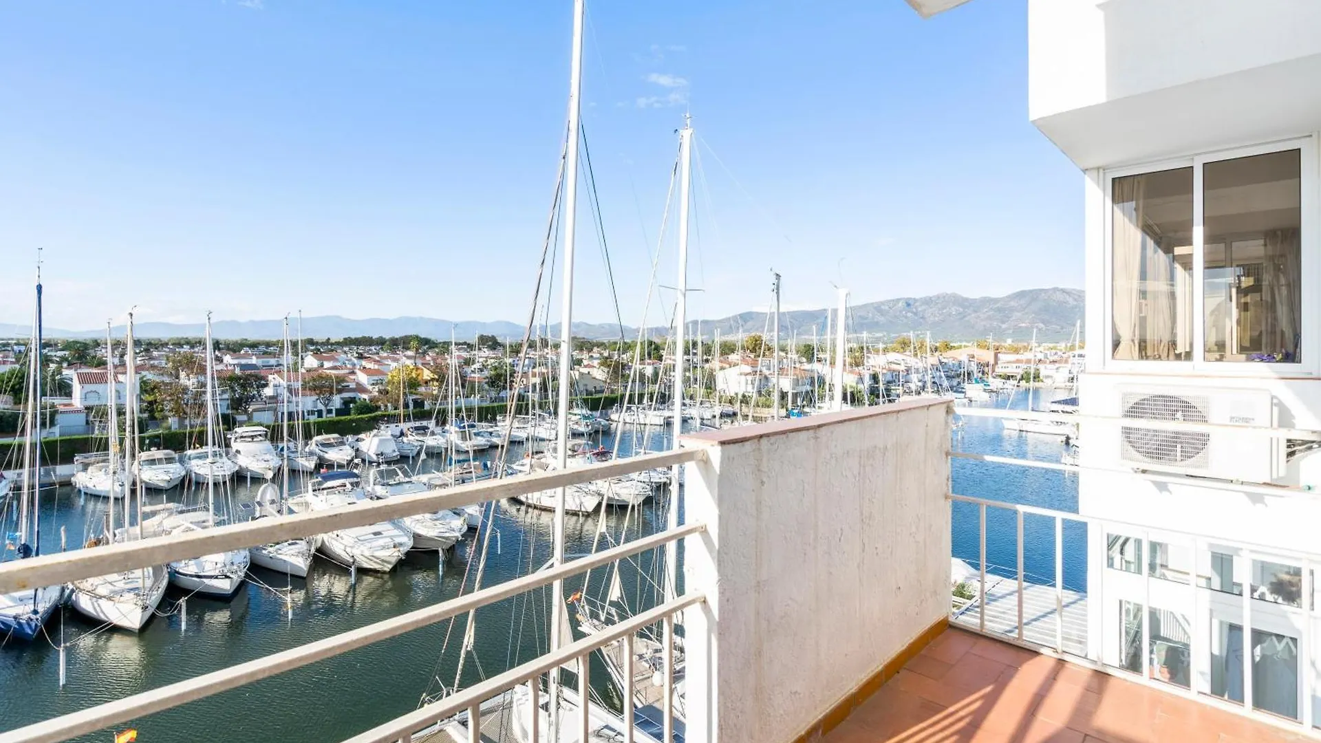 Apartmán Welcs Apartamento 096 Emp Con Vistas Al Canal Empuriabrava