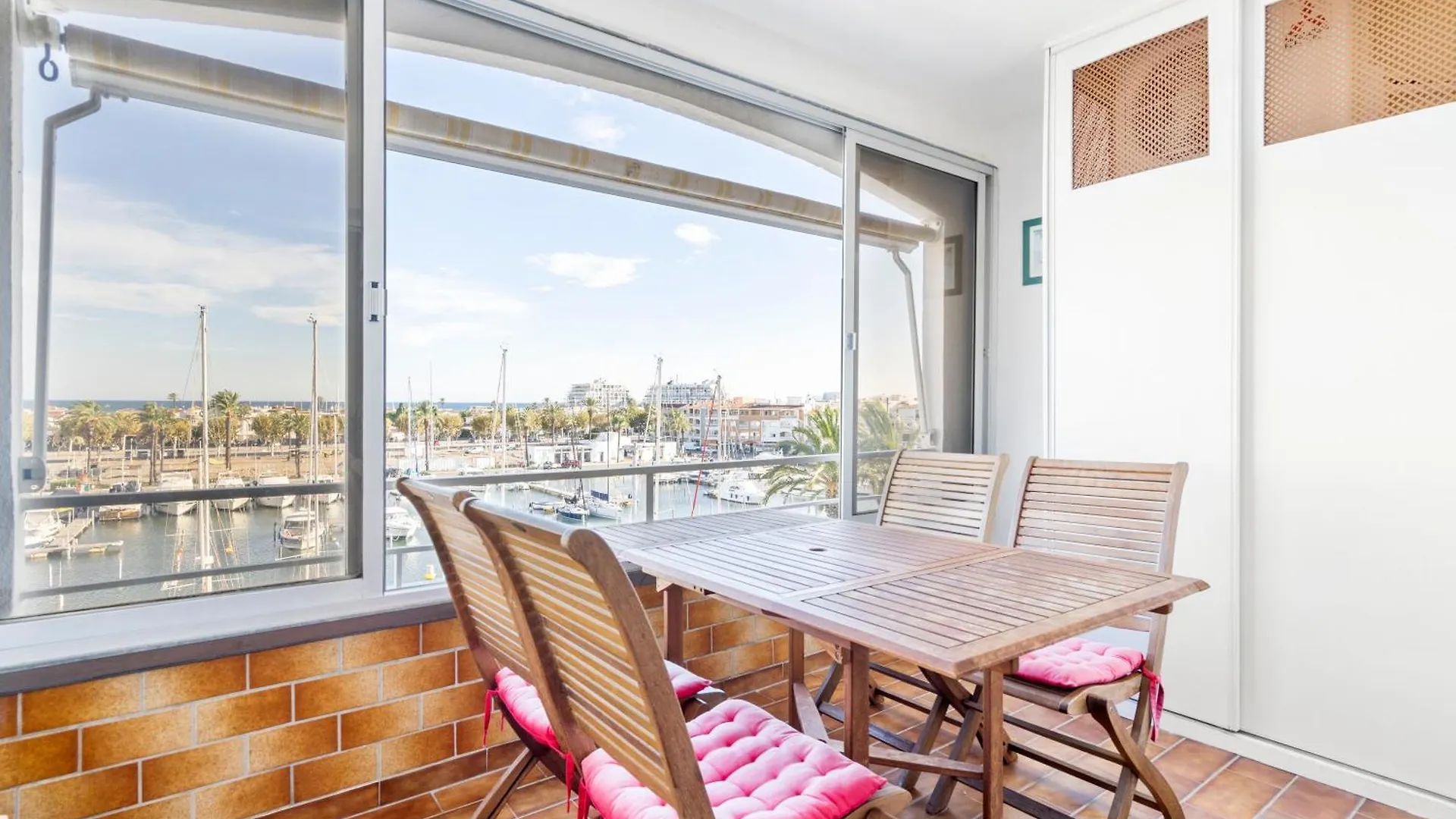 Welcs Apartamento 096 Emp Con Vistas Al Canal Empuriabrava 0*,